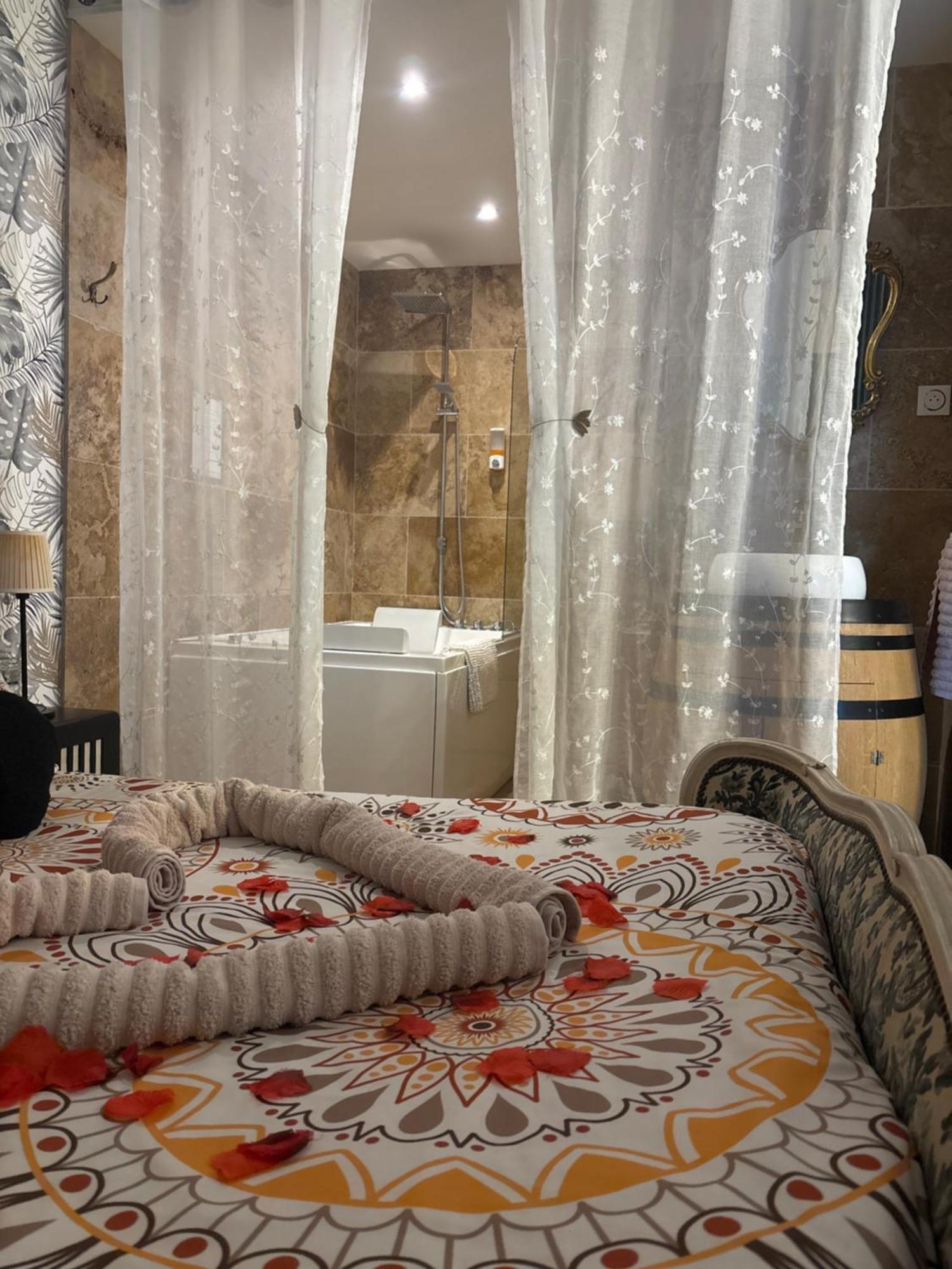 Romantisme Et Glamour Avec Spa ,Jardin Proche Zenith Dijon Luaran gambar